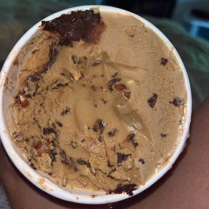 photo of Favorite day Non-Dairy Mocha Almond Fudge shared by @vegancheese on  12 Jul 2022 - review
