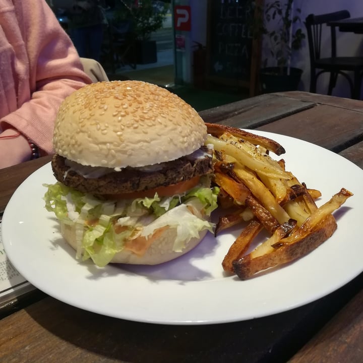 photo of NUVE - Vegan Food & Music Burger Rock shared by @juliastepanenko on  22 Oct 2021 - review