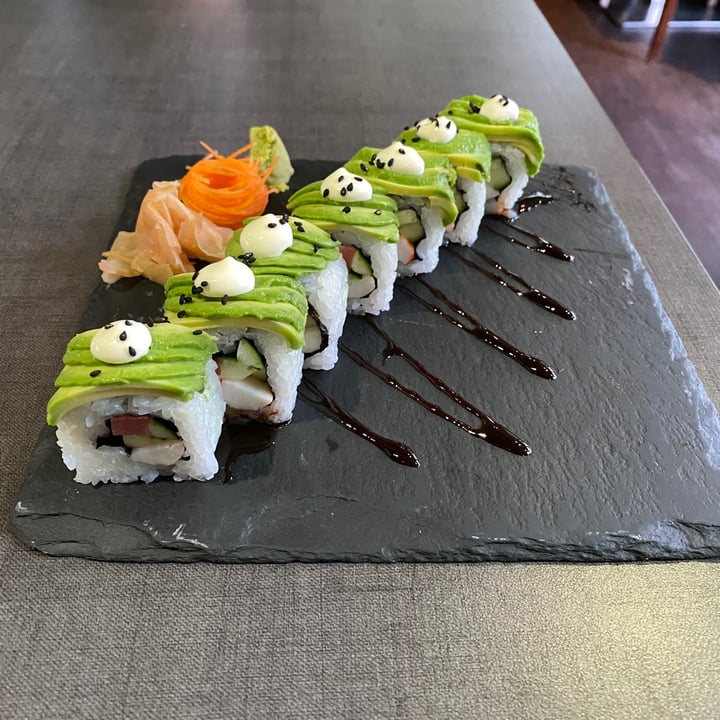photo of Herbivore Avocado Roll Maki shared by @widdley on  14 Aug 2021 - review