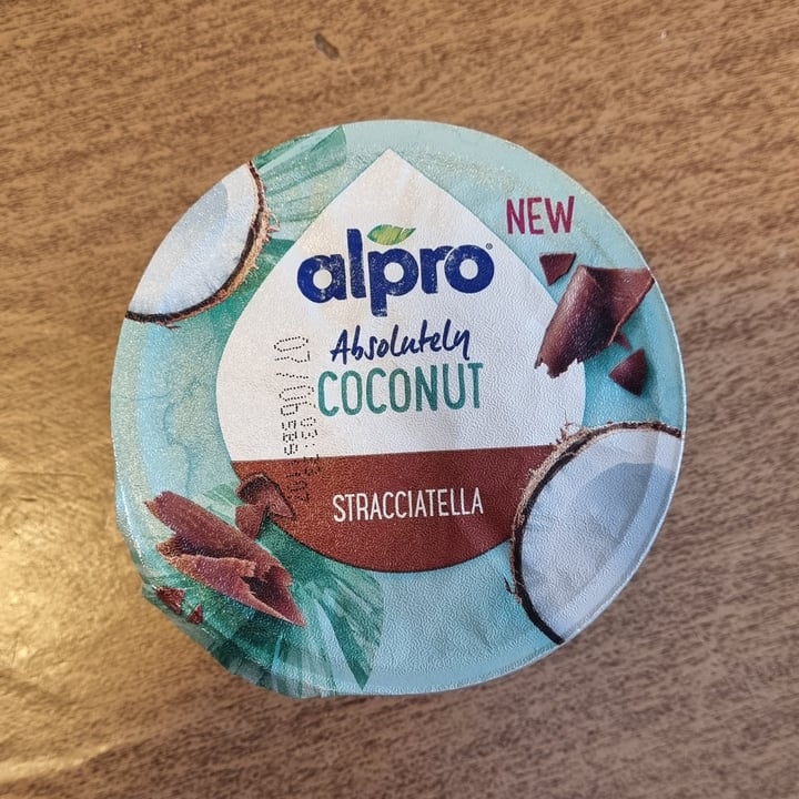 photo of Alpro Absolutely Coconut Stracciatella shared by @gaiabellafiore on  15 May 2022 - review