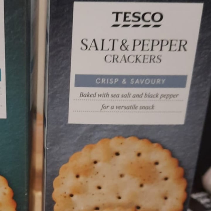 photo of Tesco Salt & Pepper Crackers shared by @malvinabeg on  01 Dec 2021 - review