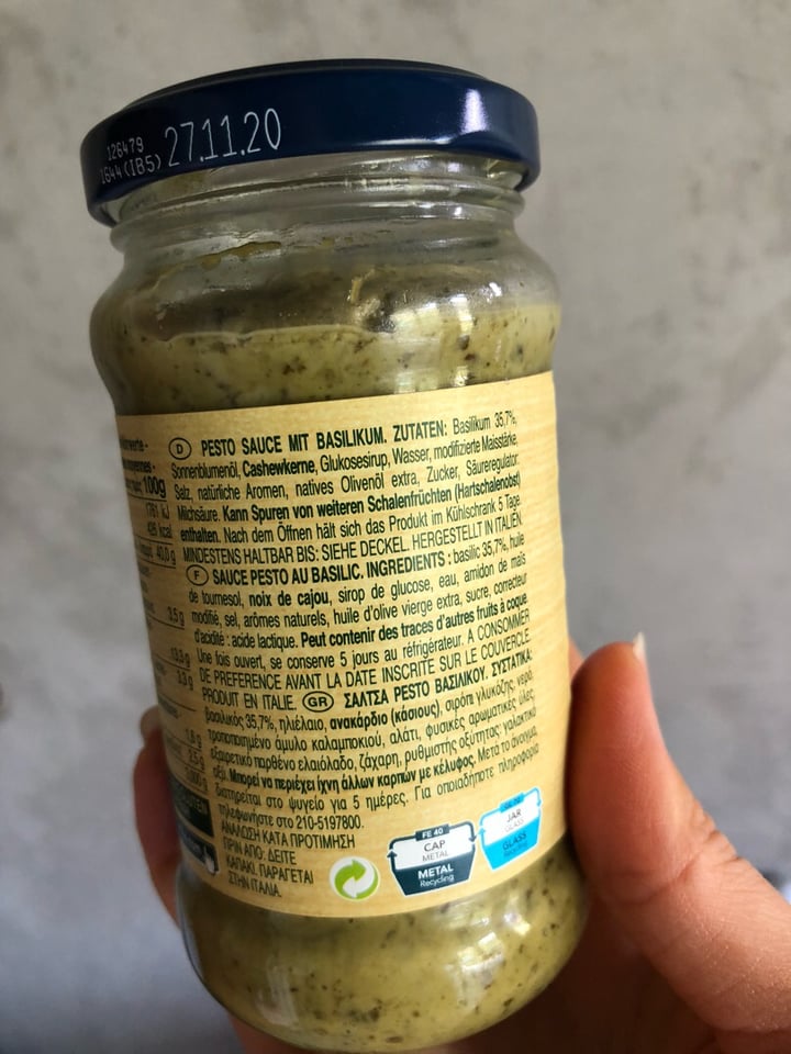 photo of Barilla Pesto Basilico Vegan shared by @albasador on  29 Jan 2020 - review