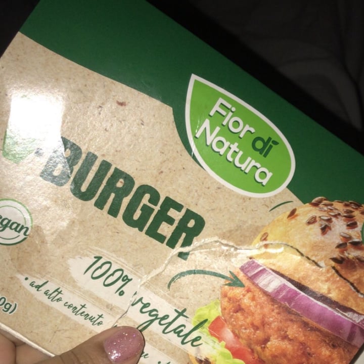 photo of Fior di Natura Burger 100% vegetale shared by @sciadia on  12 Mar 2022 - review