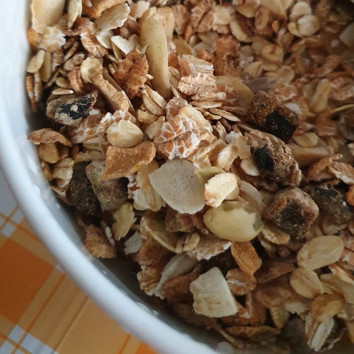Tesco Nuts and Seeds Muesli Review abillion