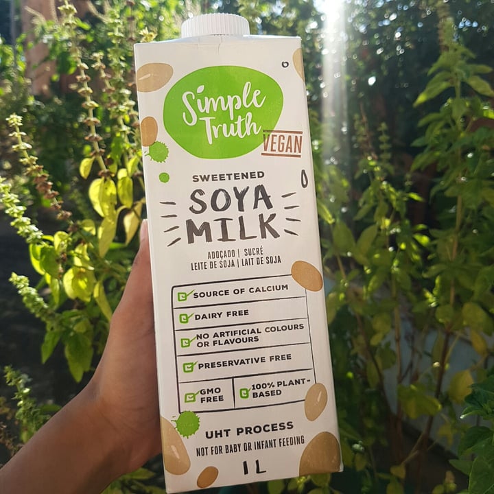 photo of Simple Truth Sweetened Soya Milk shared by @greenbeang on  04 May 2021 - review