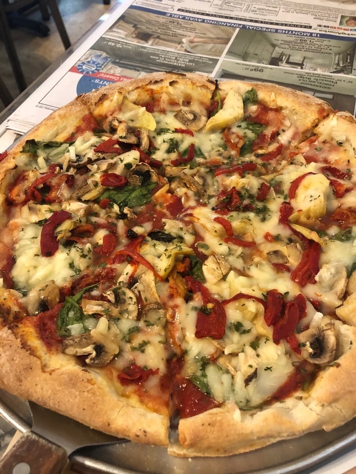 review photo of Ozona Pizza Vegan Garlic Knots shared by @badassvegangrrl on 26 Sep 2019 - review