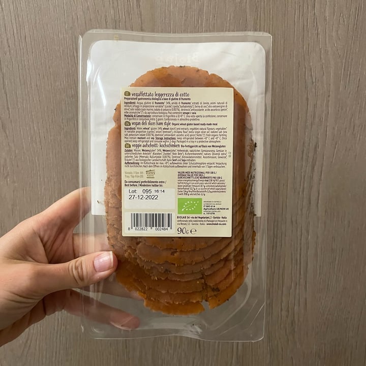 review photo of Biolab Affettato vegano leggerezza di cotto shared by @monimichelotti on 08 Nov 2022 - review