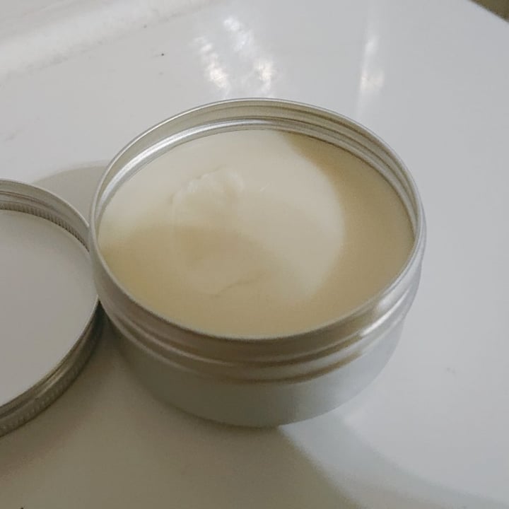 photo of Nuxe Déodorant Baume Fraîcheur 24h Coco & Poudre Végétale shared by @noafr on  24 Jun 2021 - review