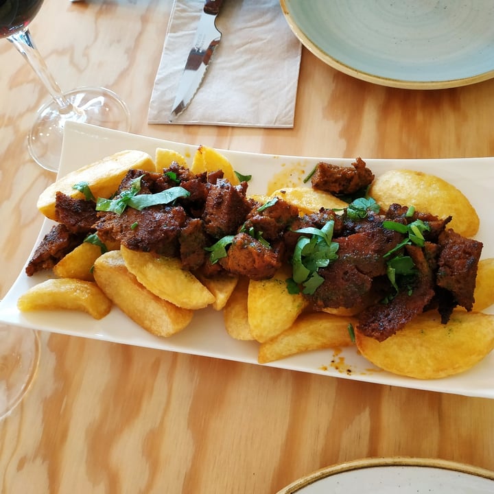 photo of Entre Pedras Café Bar Vegano "Zorza" con patatas shared by @candidon on  31 Oct 2020 - review