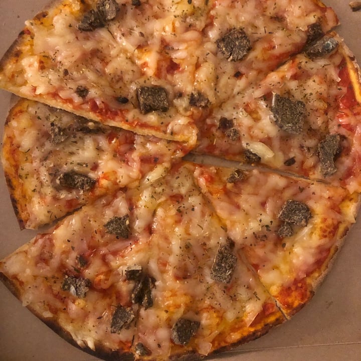photo of Vegan E Meet Italy Foresta pizza shared by @mothercitymatt on  28 Feb 2021 - review