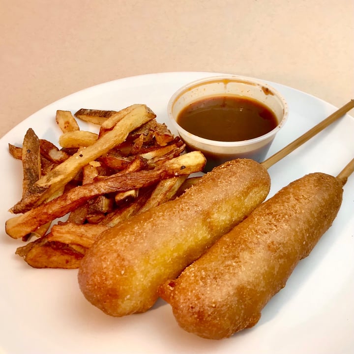 photo of Hungry Tiger Vegan Corn Dogs shared by @pdxveg on  27 Jul 2021 - review