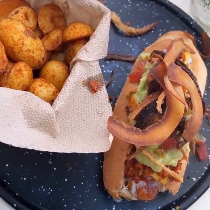 photo of u.to.pi.a Hotdog mexicano shared by @paulinahgr on  14 Apr 2021 - review