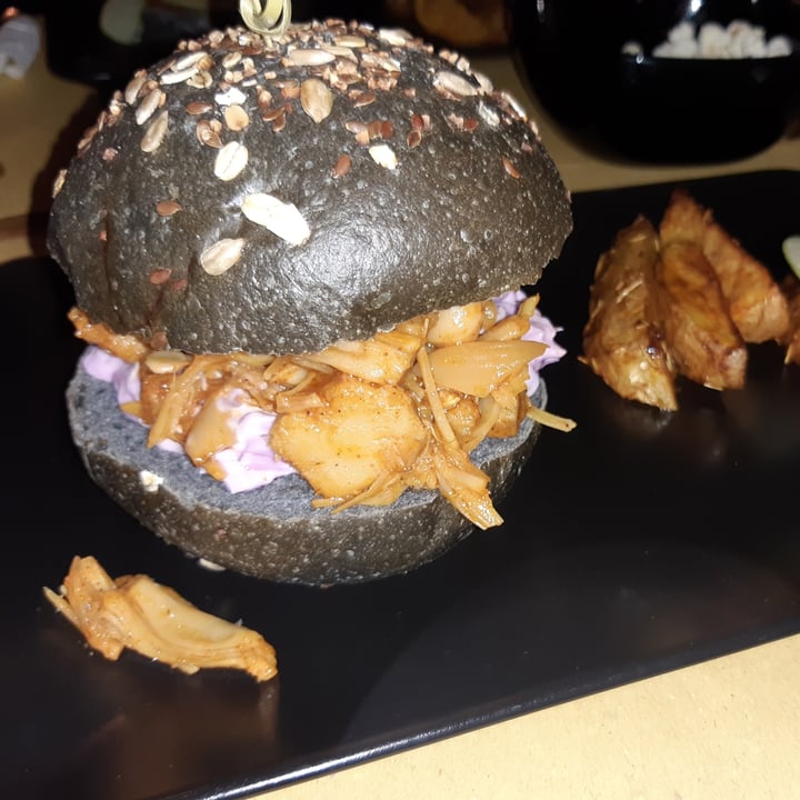 photo of Gørilla Pulled JackFruit shared by @robeart on  22 Oct 2022 - review