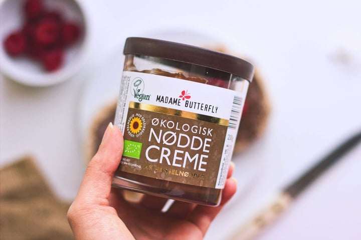 photo of Madame Butterfly Økologisk Nøddecreme (Organic Nut Creme) shared by @spirendeveganer on  15 Oct 2019 - review