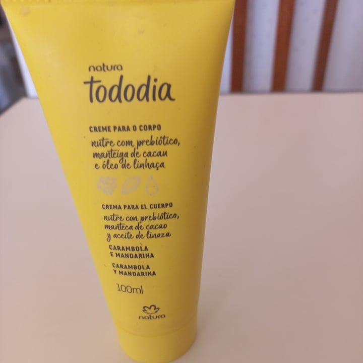 photo of Natura creme para o corpo Carambola E Mandarina shared by @bretas on  06 May 2022 - review