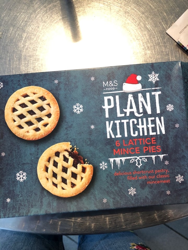 photo of Plant Kitchen (M&S) Lattice Mince Pies shared by @minimallucy on  31 Dec 2019 - review