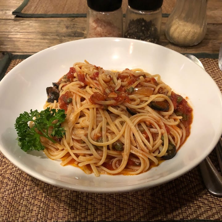 review photo of Reform Kafé Linguine Puttanesca shared by @linneaeatgreens on 22 Oct 2019 - review