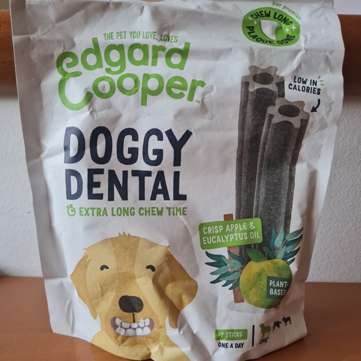 review photo of Edgard Cooper Doggy Dental Crisp Apples & Eucalyptus Oil shared by @dana03 on 03 Mar 2022 - review