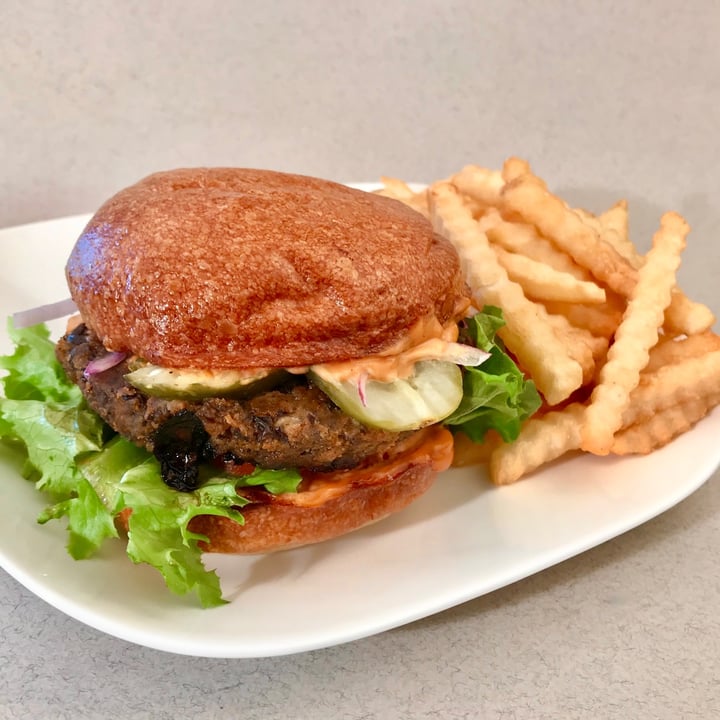 photo of South x Northwest Bourbon Burger shared by @pdxveg on  18 Mar 2021 - review