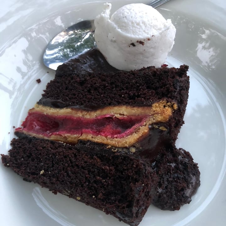 photo of Crown at Claydon Cherry Pie Filled Chocolate Cake shared by @demimoore on  12 Aug 2021 - review
