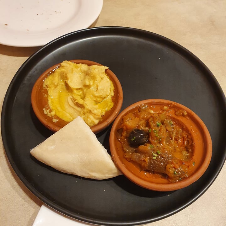 review photo of La Fez Bakery & Cafe Hummus shared by @nk08 on 09 Apr 2021 - review
