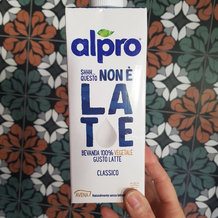photo of Alpro This is Not Milk Classic Questo Non è Late Classico shared by @crimo on  18 Apr 2022 - review