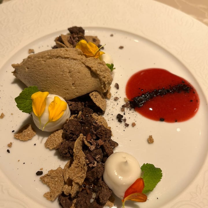 photo of Linfa Milano - Eat Different Nocciole e cereali shared by @martinagianotti on  30 Nov 2021 - review