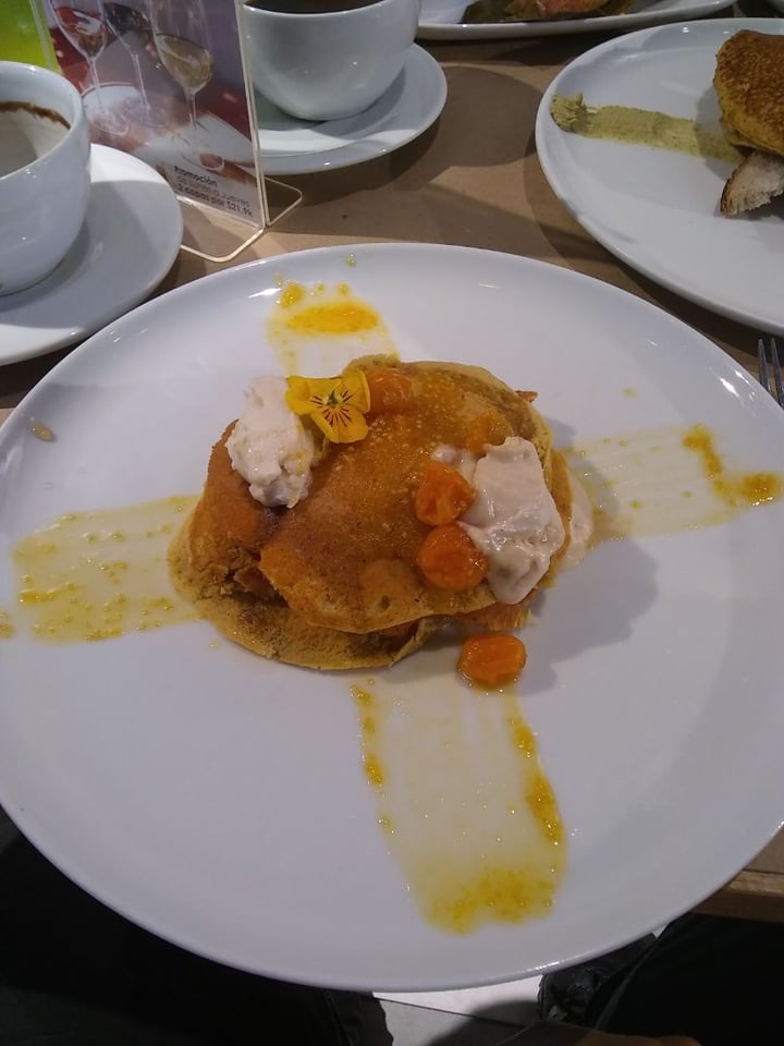 review photo of De Raíz Cocina Café Pancakes de uchuva shared by @dharma269 on 09 Aug 2019 - review