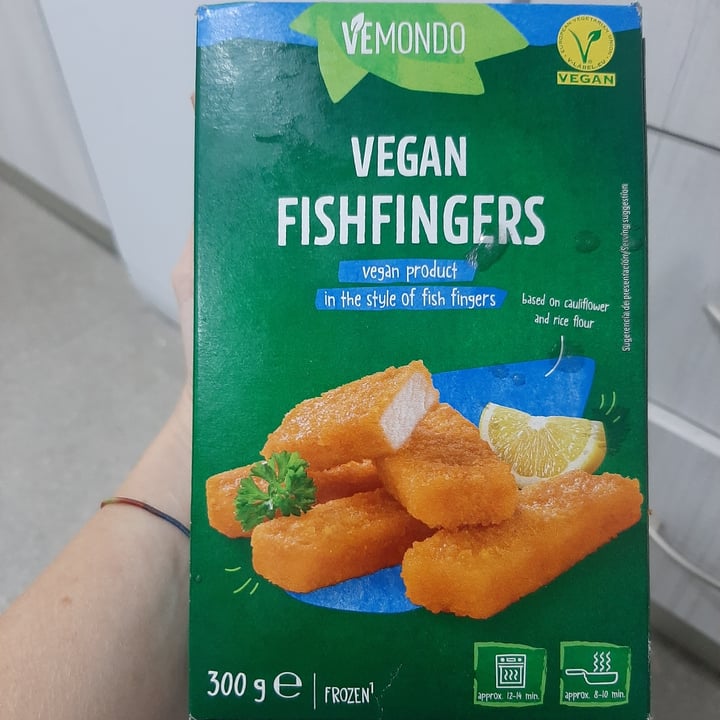 photo of Vemondo  Vegan fishfingers shared by @miriamnortes on  26 Oct 2022 - review