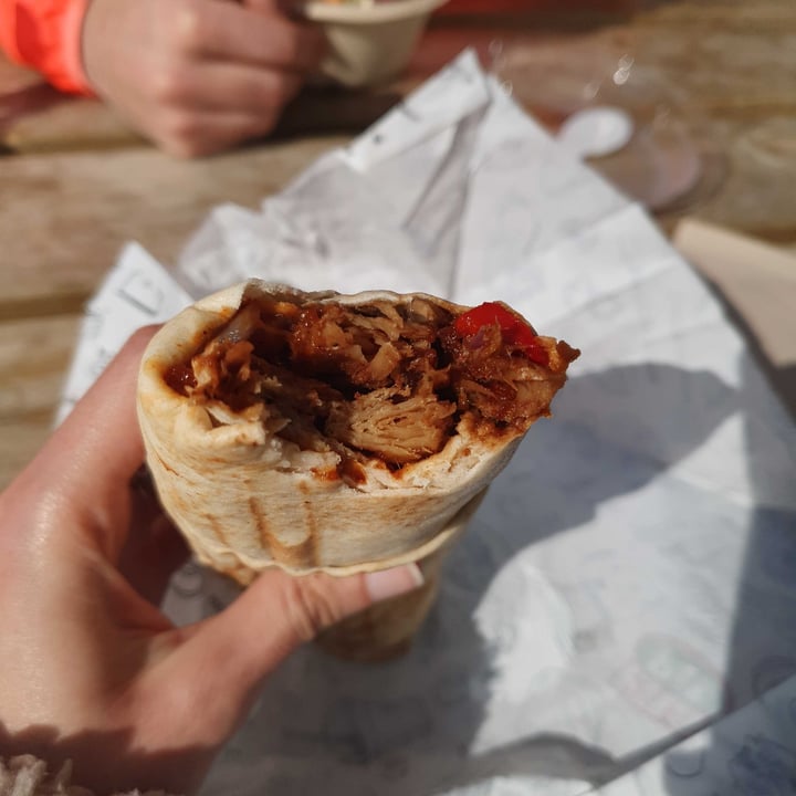 photo of Pita Pit Pulled vegan shared by @stellux on  27 Mar 2022 - review