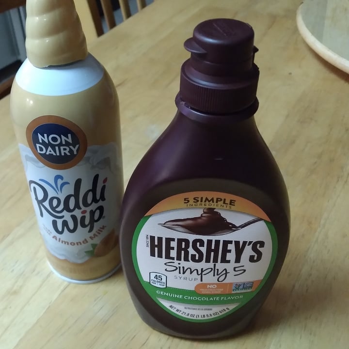 photo of Hershey's Hershey’s Simply 5 Syrup shared by @ajisdragon on  11 Feb 2022 - review