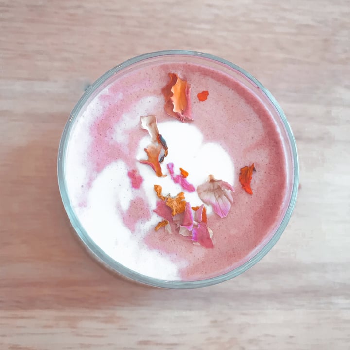 photo of Lexi's Healthy Eatery Moon Mylk shared by @skyeduplessis on  14 May 2021 - review