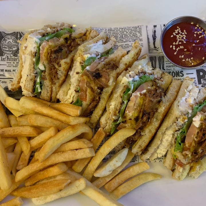review photo of Freedom Cakes Sándwich Club shared by @amari29 on 15 Aug 2022 - review