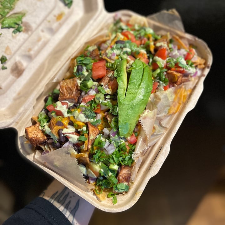 review photo of Modern Shaman Jackfruit nachos shared by @vegansfrommars on 30 Jun 2022 - review