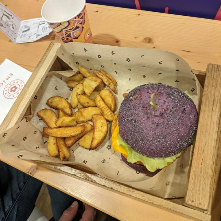 photo of Flower Burger Flower Burger shared by @dinolau97 on  27 Mar 2022 - review