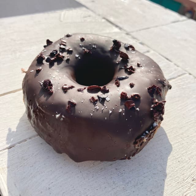 Foto do prato “Chocolate negro con nibs de cacao y toque de sal Maldon”