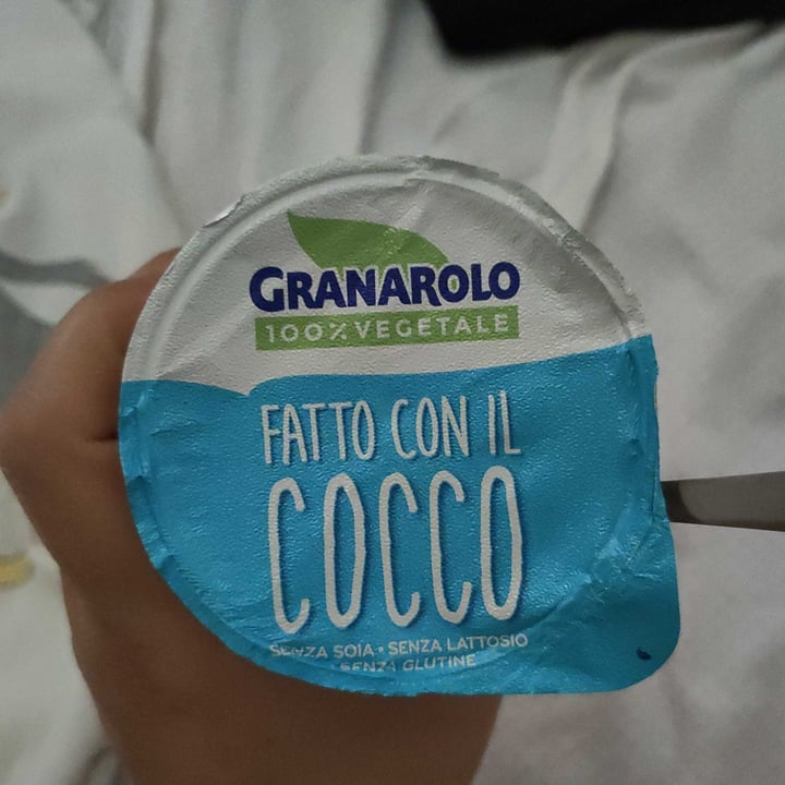 photo of Granarolo yogurt fatto con il cocco shared by @federicabilion on  09 Aug 2022 - review