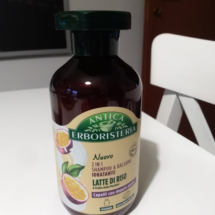 review photo of Antica erboristeria Shampoo frutto della passione shared by @stefaniacb on 25 Dec 2022 - review