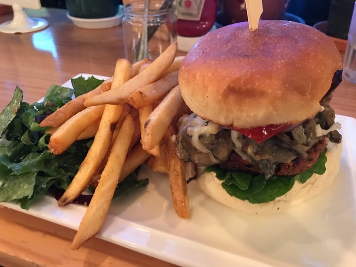 photo of Plant Café & Kitchen mushroom burger shared by @lordsnooks on  20 Mar 2020 - review