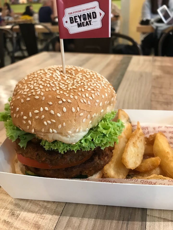 review photo of Nature Cafe Spicy Satay Burger (Beyond Burger) shared by @holyloewe on 03 Apr 2019 - review