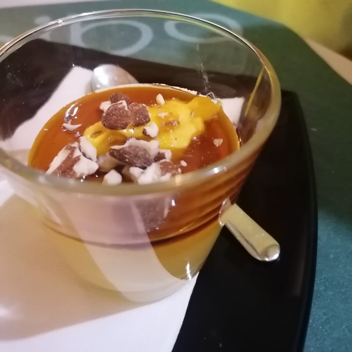 photo of Cibo Ristorante Vegano Panna Cotta Allo Zafferano shared by @gaiuz on  28 Nov 2021 - review