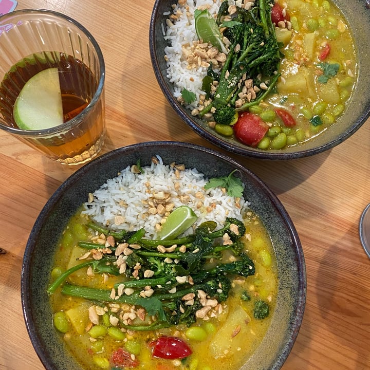 review photo of Kind Kitchen Caril Amarelo shared by @marilugon on 30 Apr 2022 - review