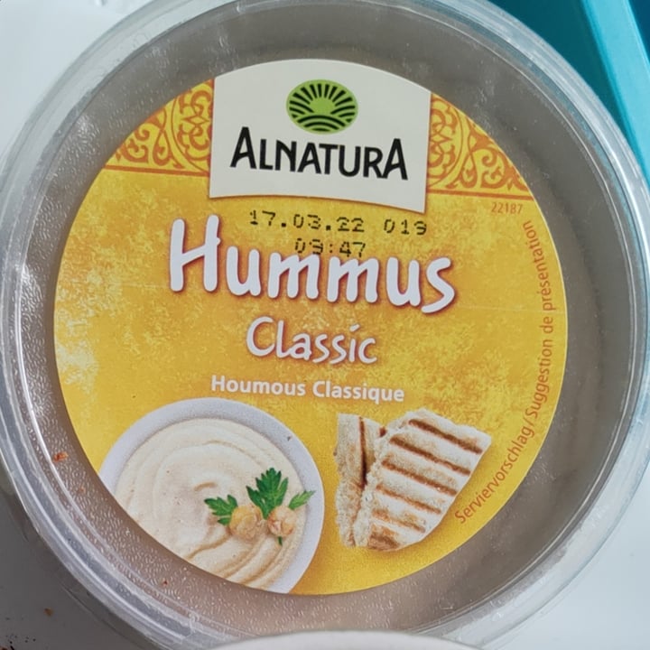 photo of Alnatura Hummus Classic shared by @giu2011 on  13 Mar 2022 - review
