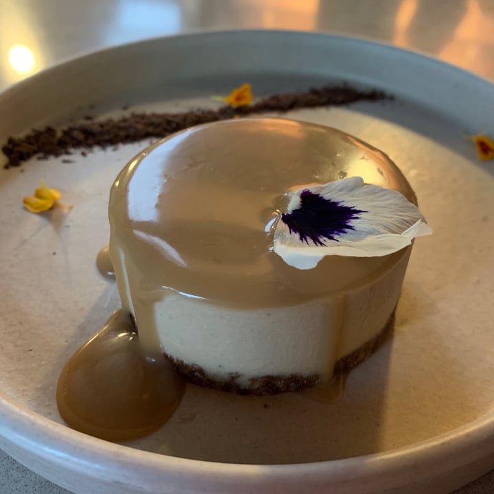 photo of Mudrá Cheesecake De Dulce De Leche shared by @candee-laborde on  27 Jun 2021 - review