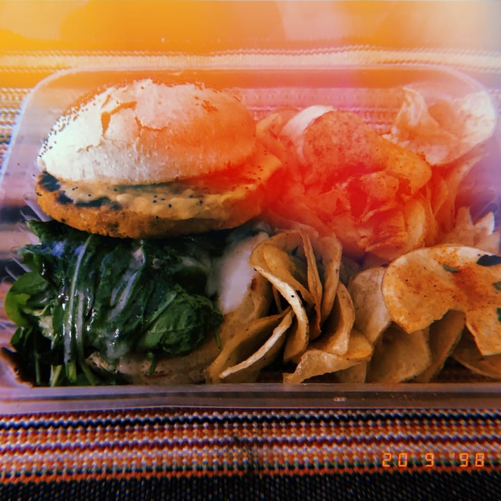 photo of El Banco Rojo Hamburguesa vegan de la semana shared by @cretakanoo on  21 Sep 2020 - review