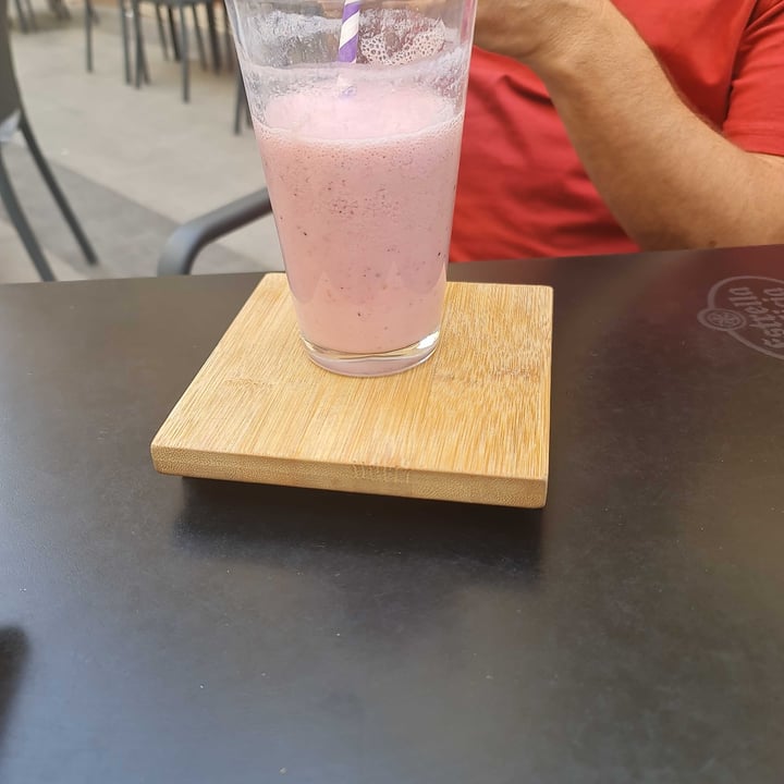 photo of CRAFT Specialty Coffee Smoothie frutos rojos shared by @rkl on  21 May 2022 - review