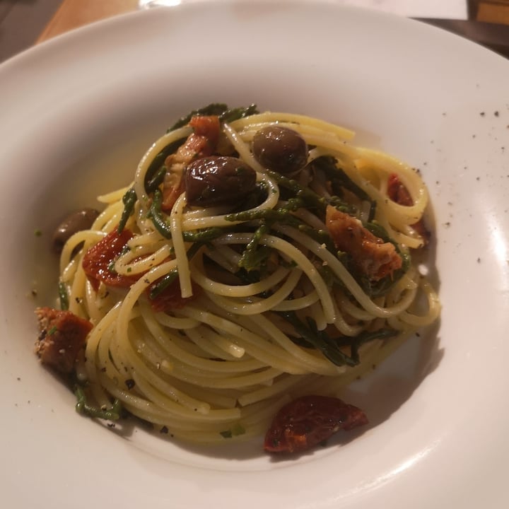 review photo of Origami tagliolini Con Pomodorini Confit shared by @martinapindaro on 31 Aug 2022 - review