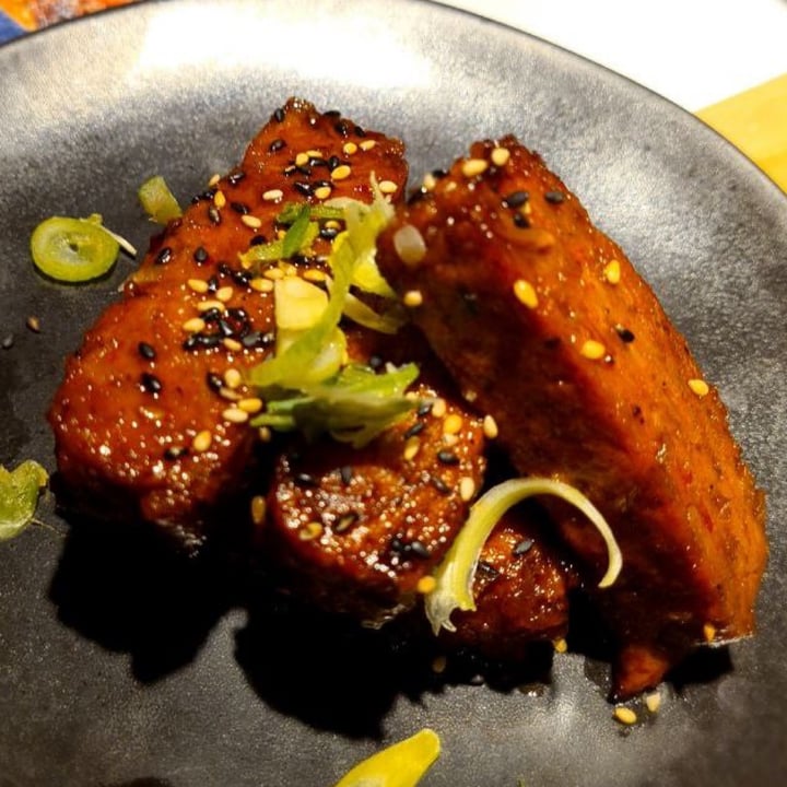 photo of Wagamama Sticky Vegan ‘Ribs’ shared by @marta182 on  03 May 2022 - review