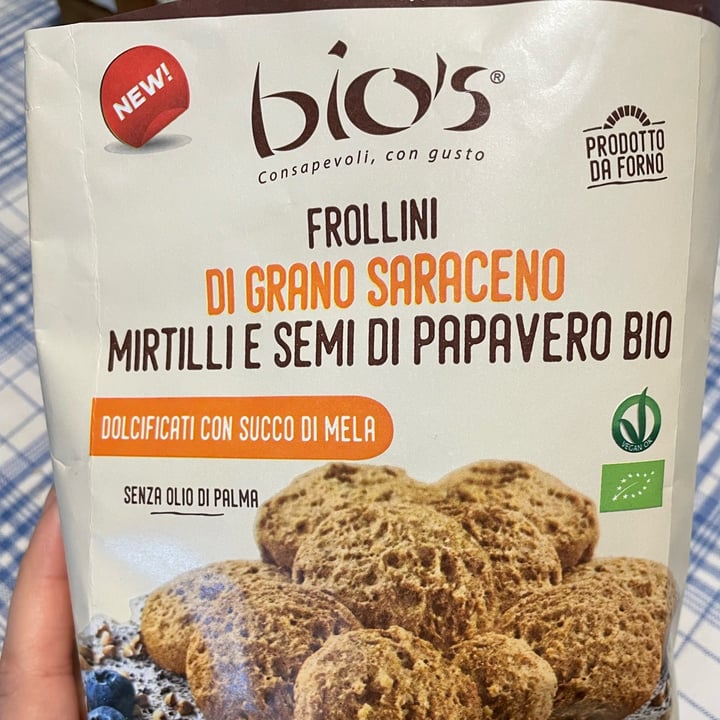 photo of Bio's Consapevoli, con gusto Frollini Di Grano Saraceno Mirtilli E Semi Di Papavero shared by @francescaarpagaus on  20 Apr 2022 - review