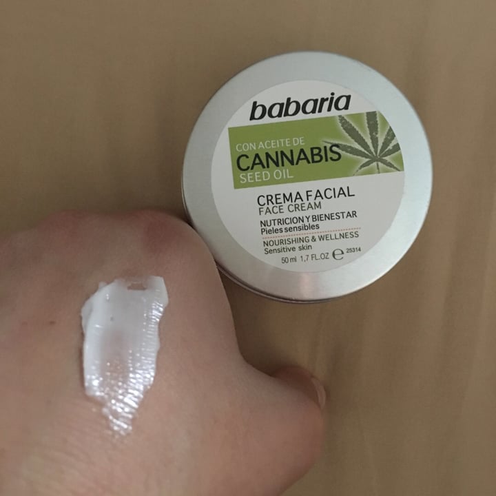 photo of Babaria Bio  Crema facial con aceite de cannabis shared by @cecilmirh on  16 Aug 2019 - review